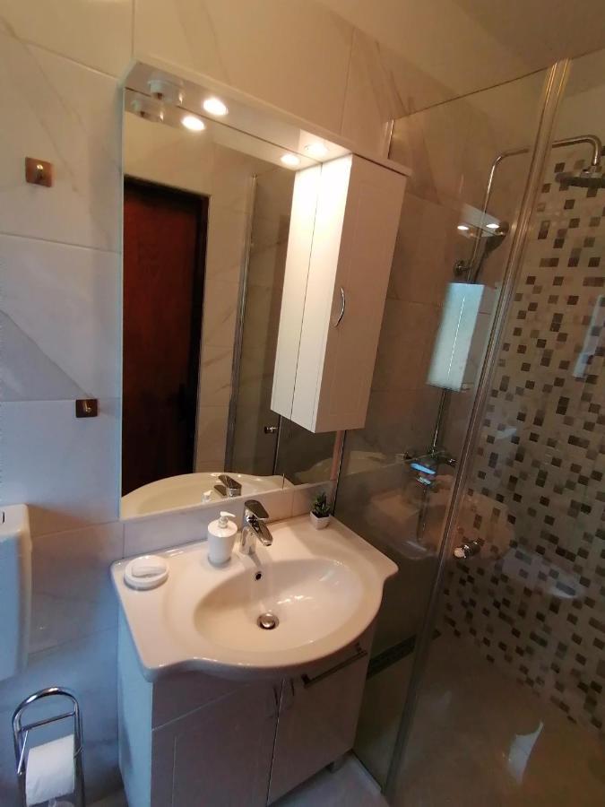 Apartment Dinka Kornić エクステリア 写真